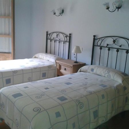 Viviendas Rurales Aldea De Dosamantes Pesaguero-La Parte Exterior photo