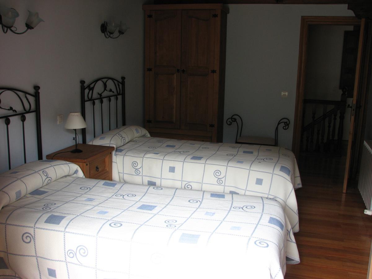 Viviendas Rurales Aldea De Dosamantes Pesaguero-La Parte Exterior photo