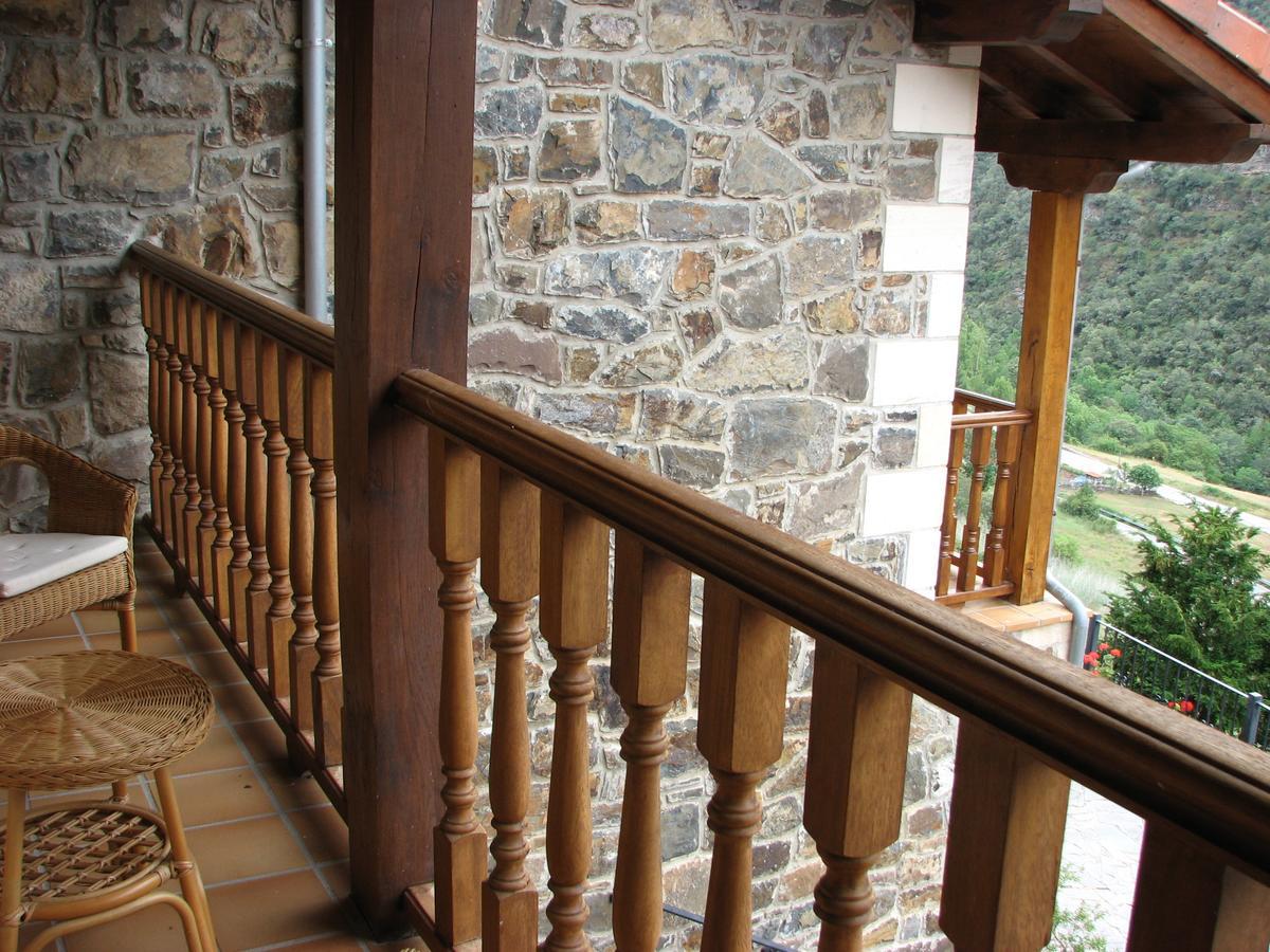 Viviendas Rurales Aldea De Dosamantes Pesaguero-La Parte Exterior photo